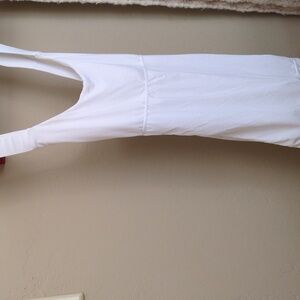 Criss Cross Back 🎾 Top With Built-in Bra